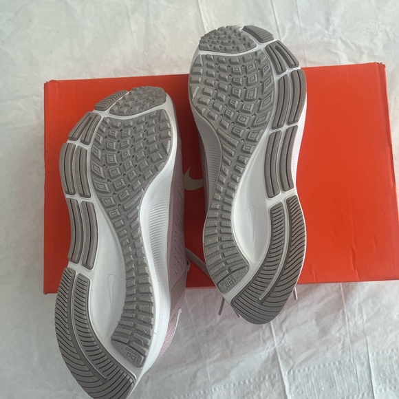 Nike Zoom Air Pegasus 38 - Picture 6 of 8